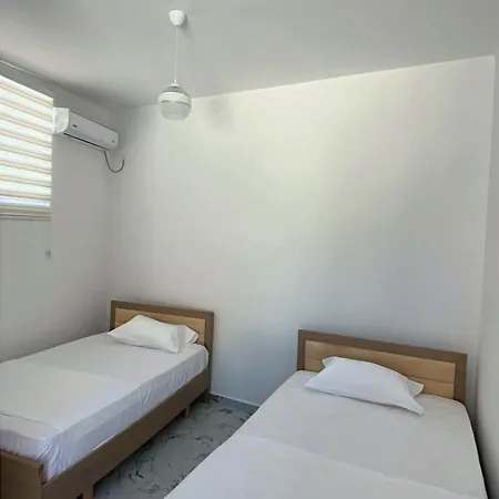 Villa Luani 1 *