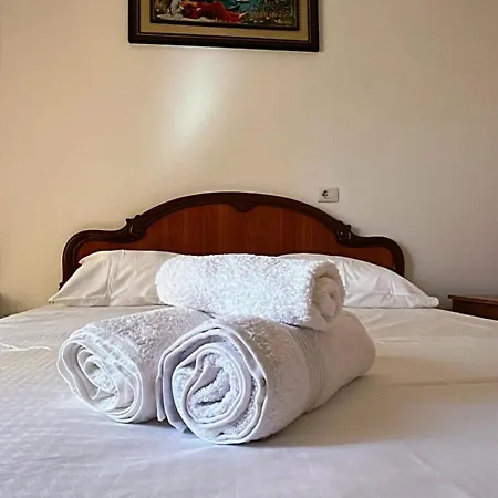 Villa Luani 1 *